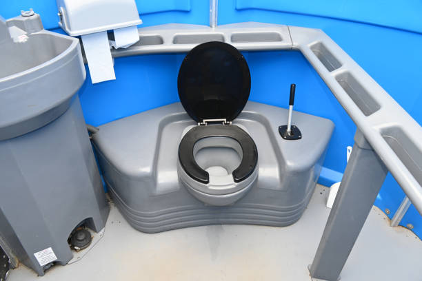 Best Portable restroom trailer rental  in Summerside, OH
